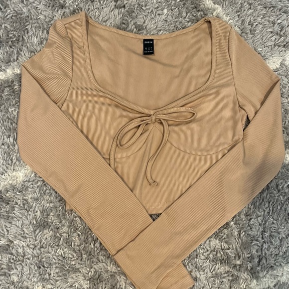 Women's Top - MINT CONDITION! - Long Sleeve Crop Length! - Size Small - Picture 4 of 6